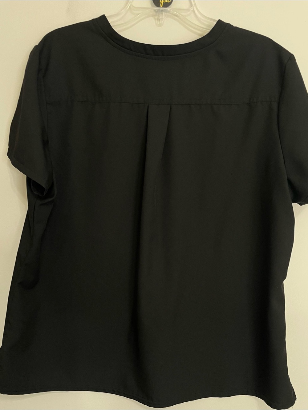 Med Couture  V-Neck Scrub Top - Black~ Size XL Medical Staff - Picture 7 of 7